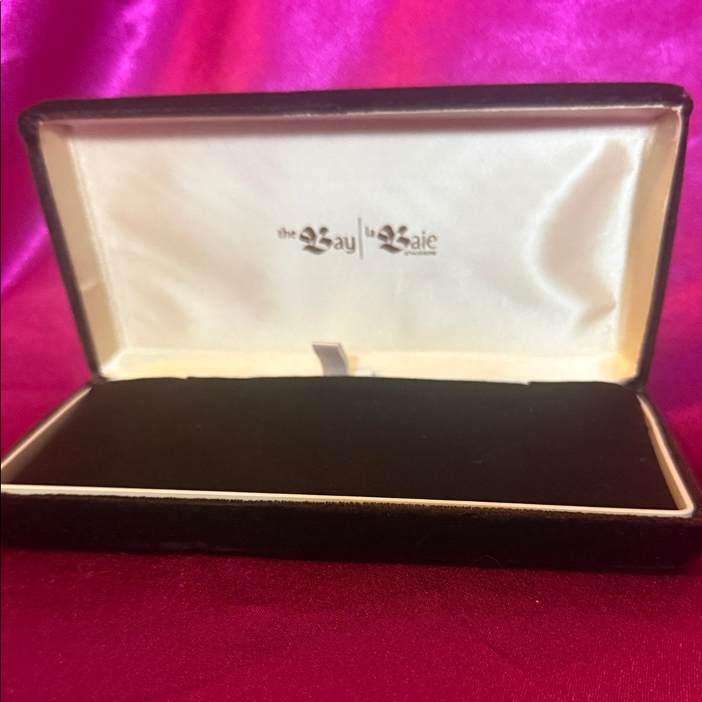 Hudson’s bay brown Velvet Jewelry Box